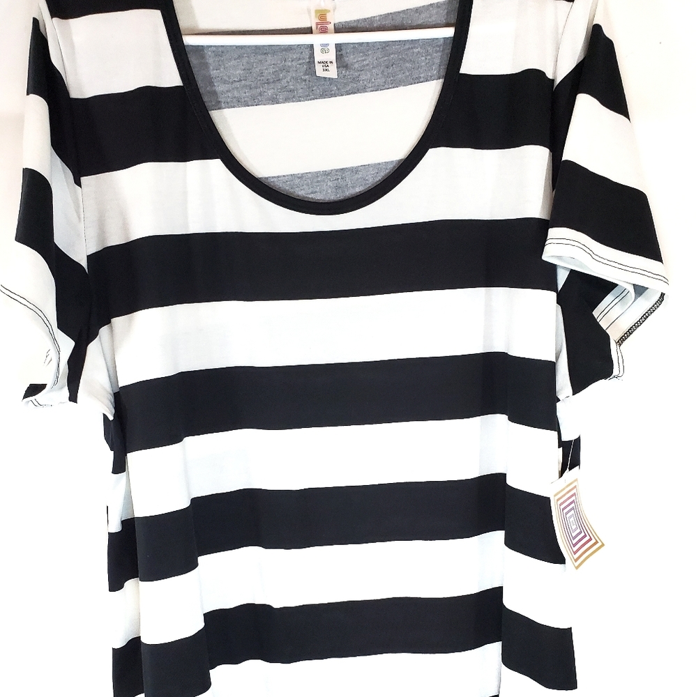 Lula Roe tee - Picture 1 of 5
